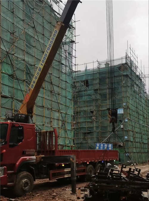 麟游县“慢工细活”—— 吊车的 “微动控制” 技术